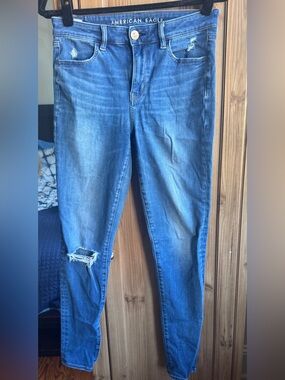 AE Distressed High Waisted Jeggings Size 8 Long
